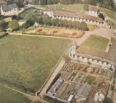 Le haras était entretenu au cordeau